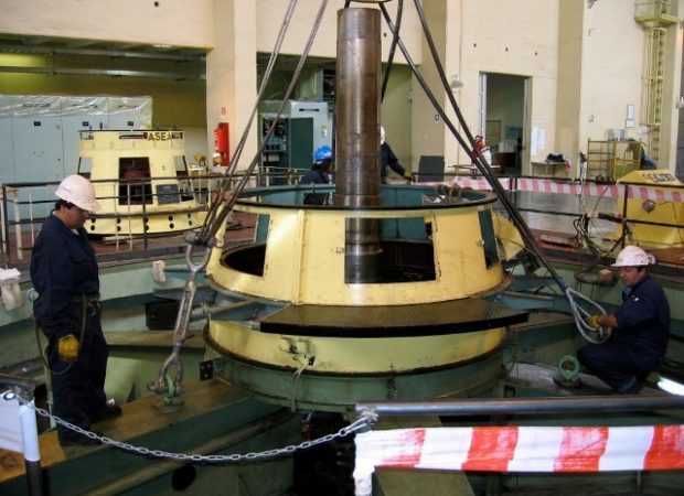 276-Cambio-Turbina-Central-Isla-2007-620×450 | Agrosonda